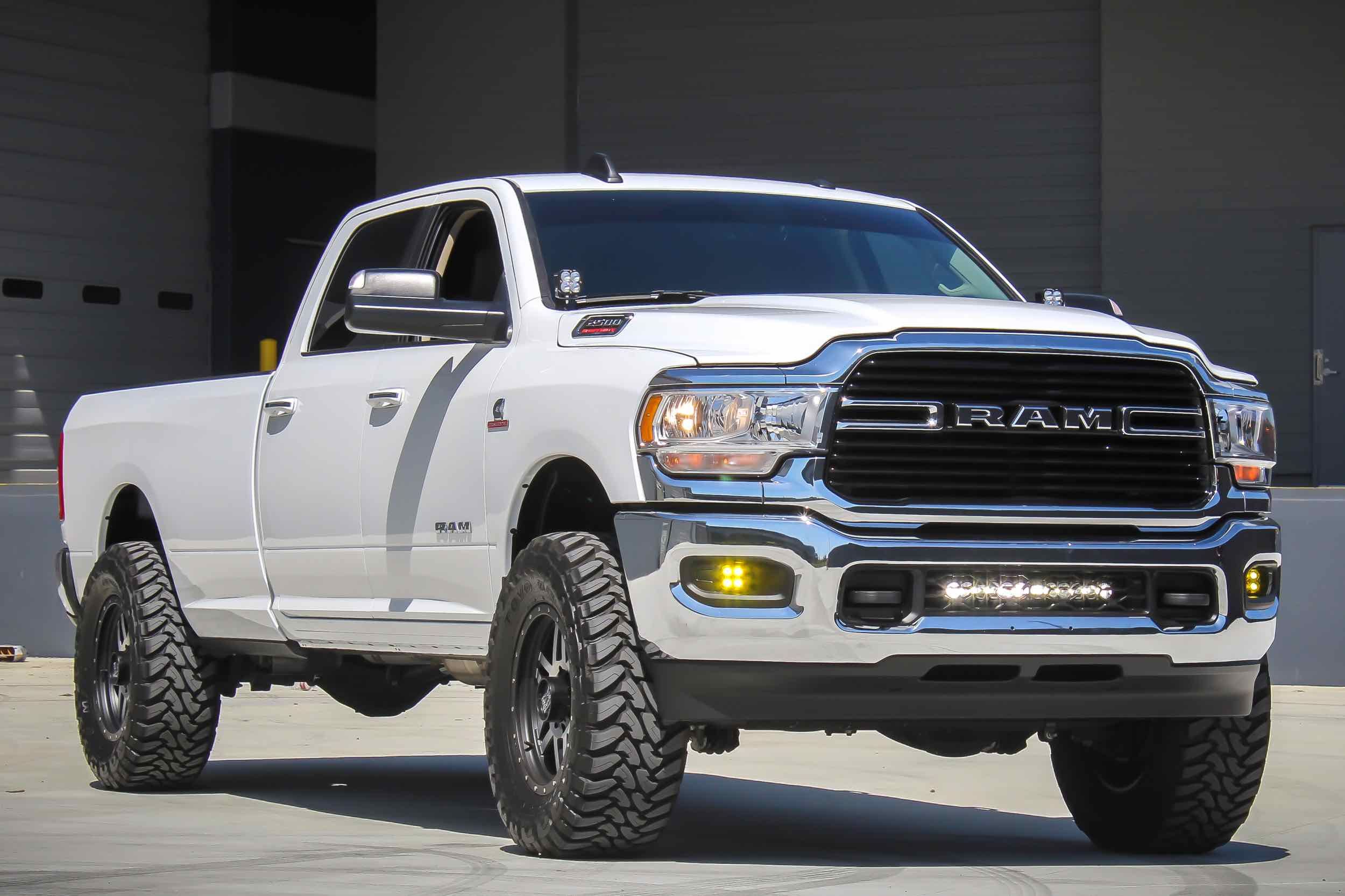 Driving//Combo Pattern Amber Black Squadron Sport Baja Designs 550013 LED Light Pod